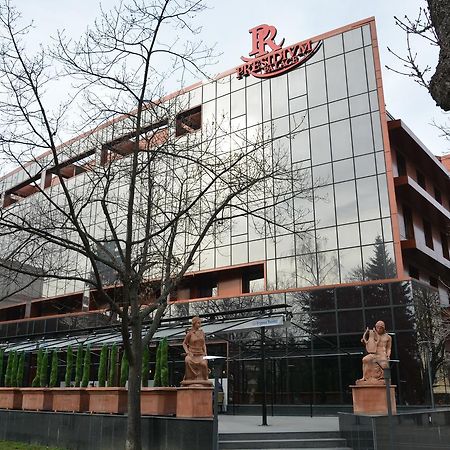 Hotel Presidivm Palace Ловеч Экстерьер фото